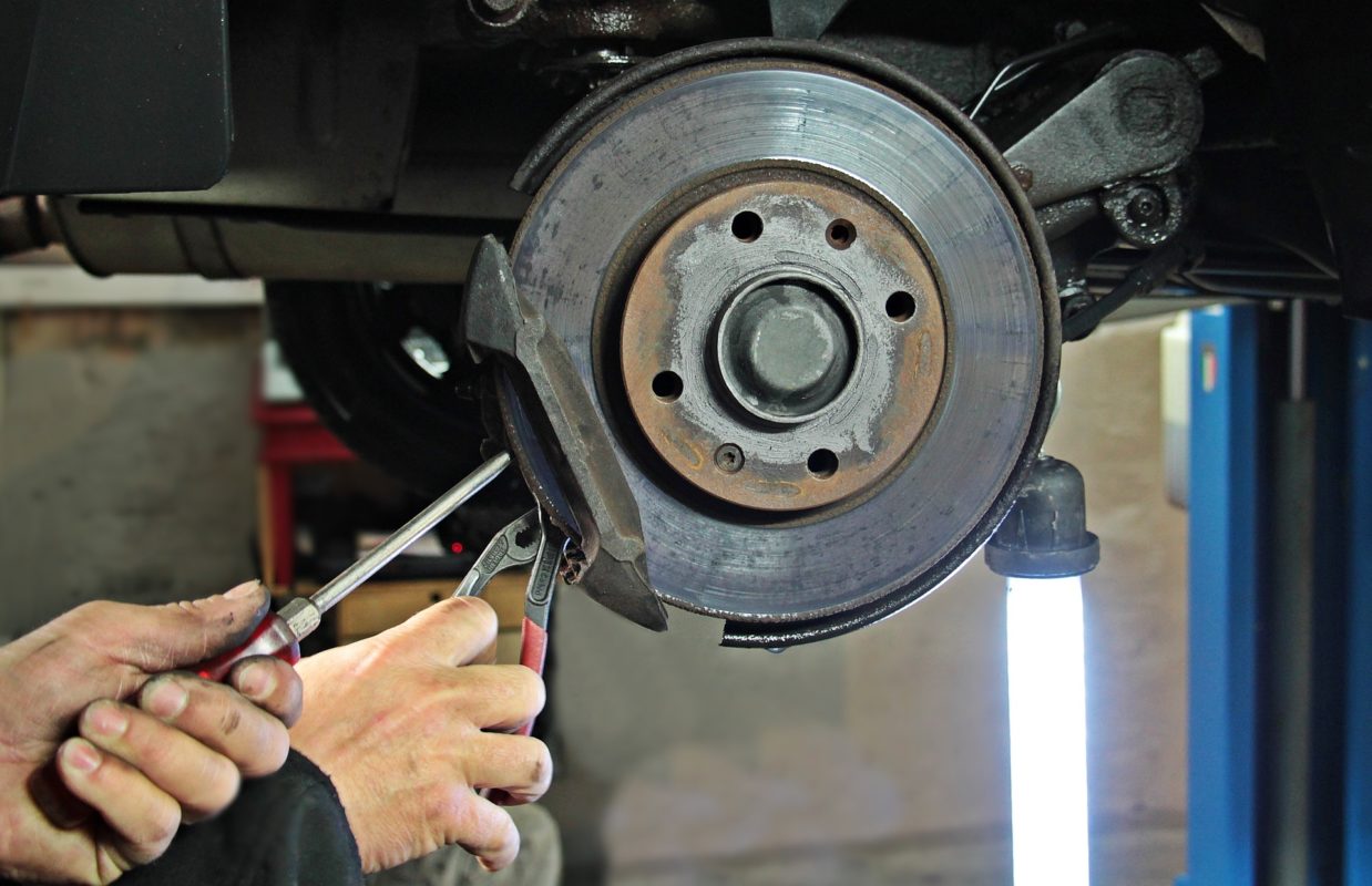 Quelles autres pièces vérifier (et changer) lorsqu&#8217;on change ses sphères de Citroën ?